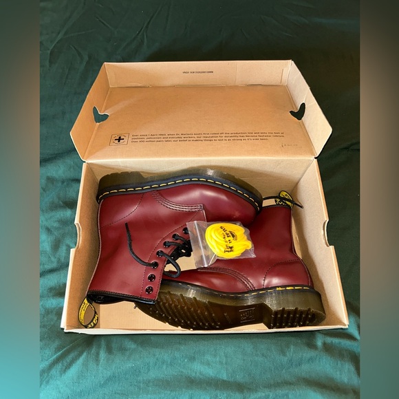 Dr Marten boots - Picture 6 of 8